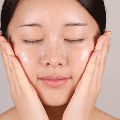 Alternative view of VT Cosmetics Reedle Shot 100 Micro-needle Face Booster sejas serums ar mikroadatām