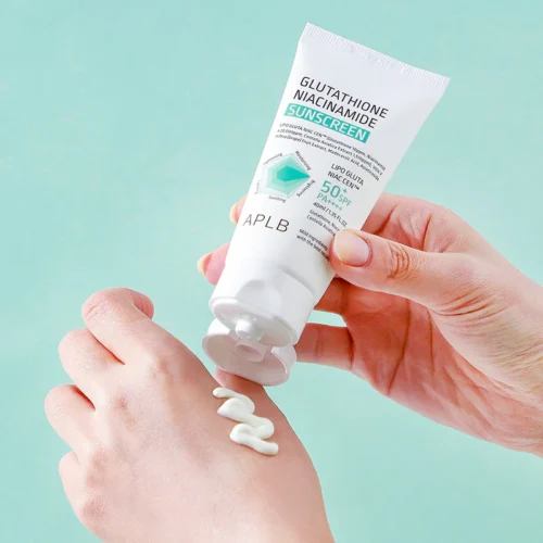 Alternative view of APLB Glutathione Niacinamide Sunscreen SPF50+ PA++++ saules aizsargkrēms ar niacinamīdu