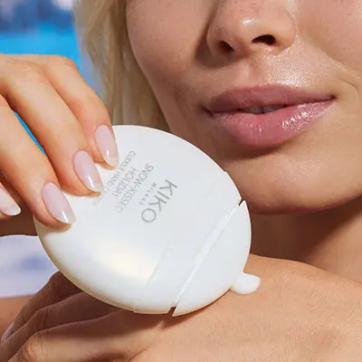 Alternative view of KIKO Snow-Kissed Holiday Mountain Mates Skincare Gift Set dāvanu komplekts